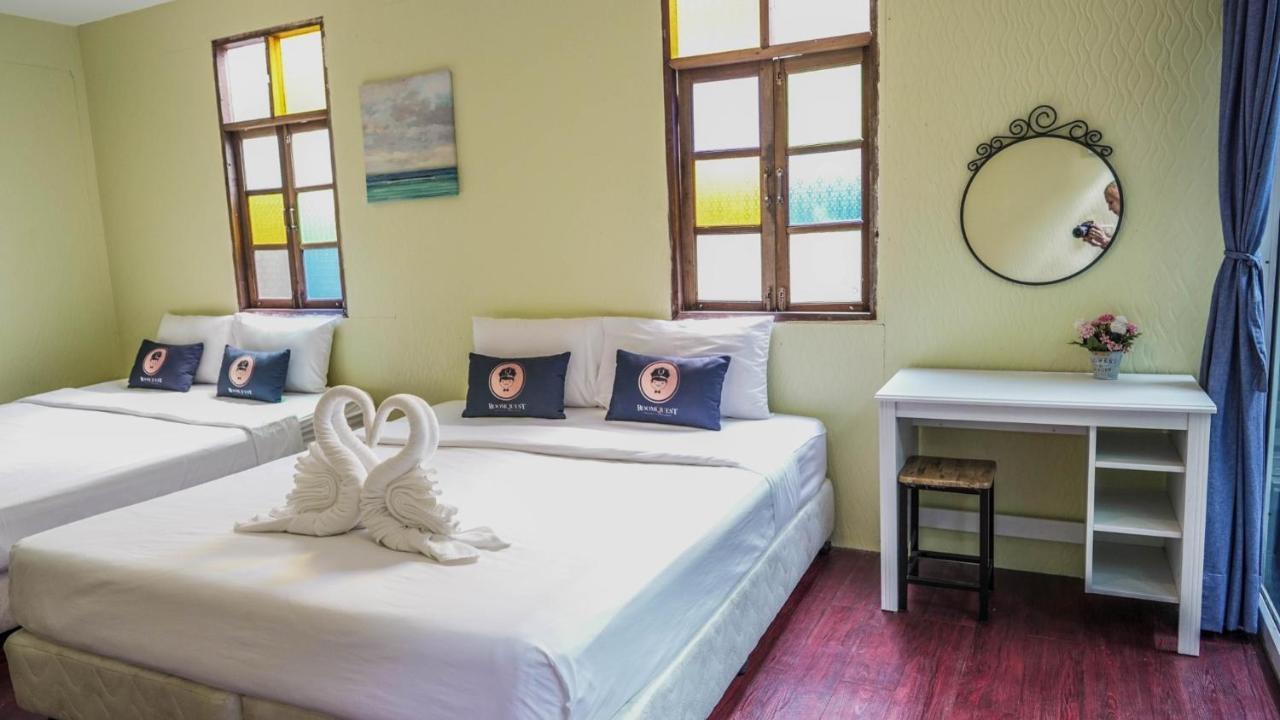 2499 AMPHAWA HERITAGE BY RoomQuest Esterno foto